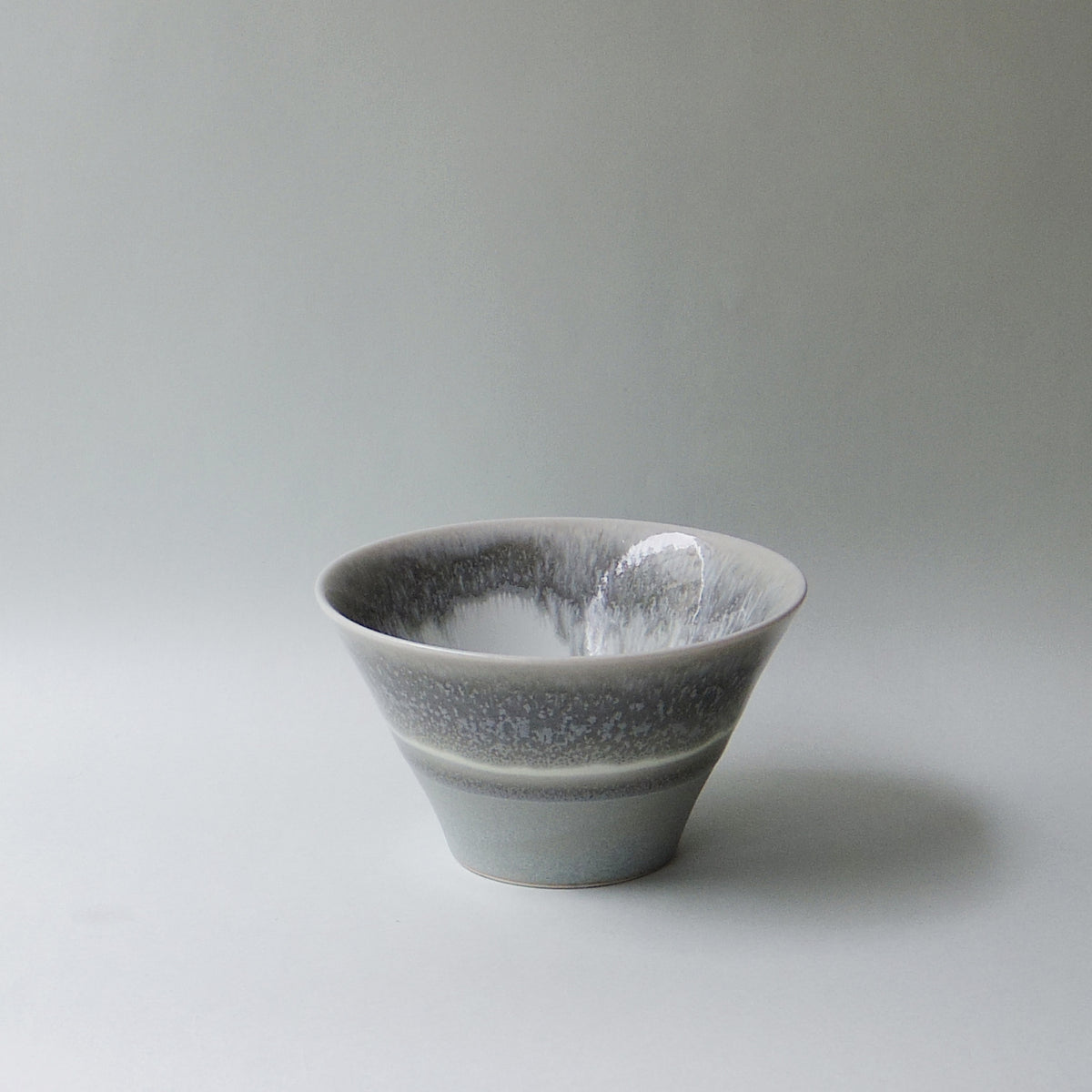 反りどんぶり 山紫水明M 氷柱 灰グレー｜MINODONBURI shop