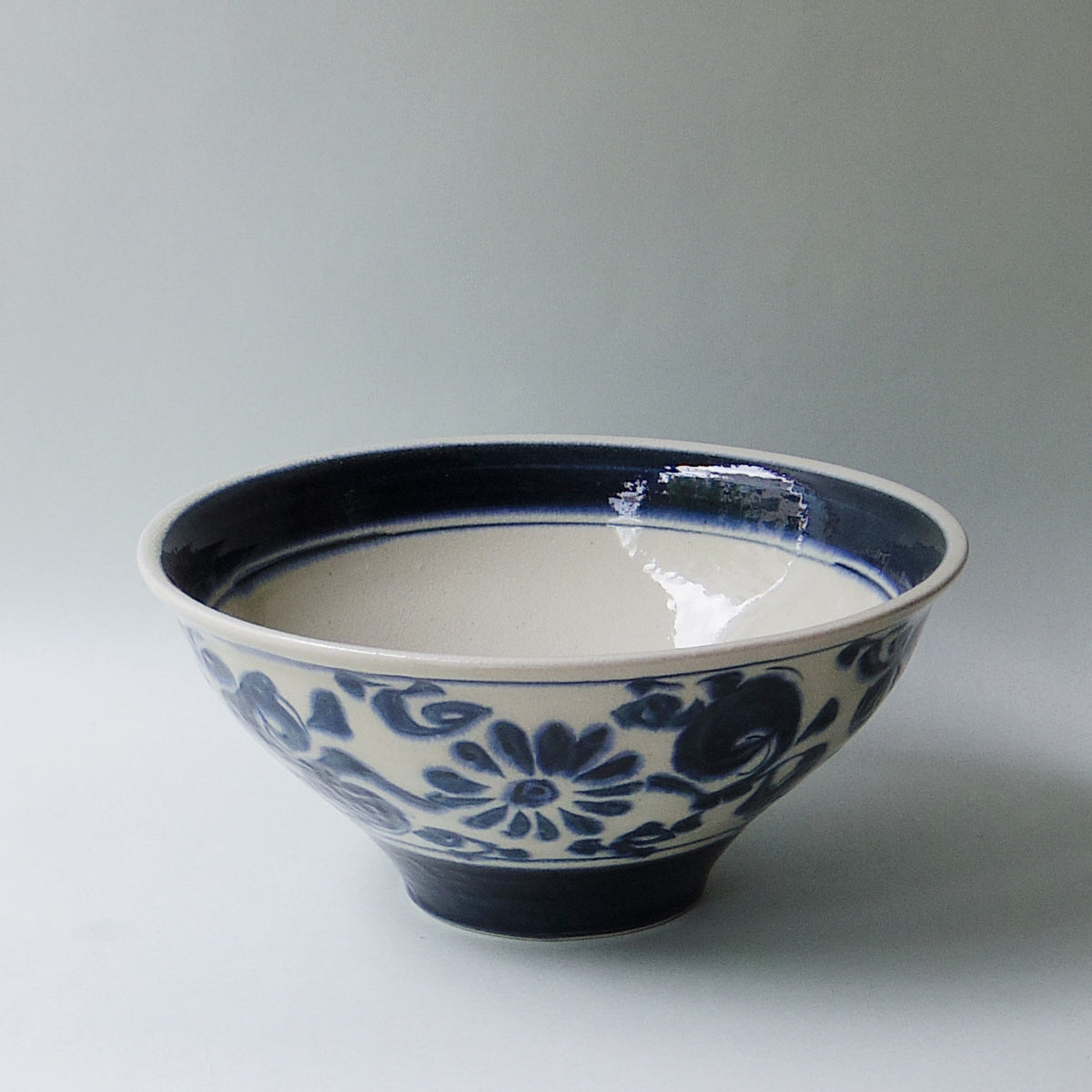 染付　どんぶり 凛麺丼 大 染唐草｜MINODONBURI shop