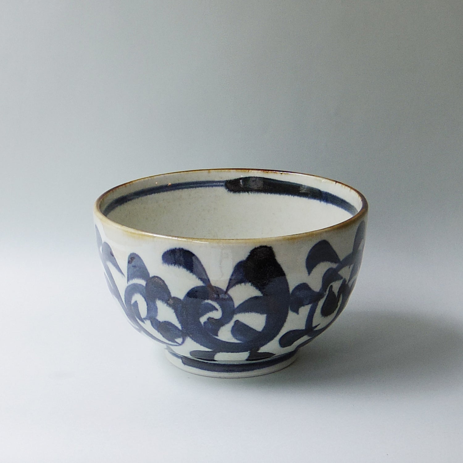 誠実 染付タコ唐草5.5寸丼 shop MINODONBURI – 工芸品
