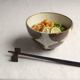 丸どんぶり　粉引　丸紋　盛付